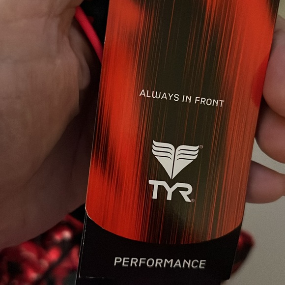 NWT TYR Dimondback Swimsuit Size 38 - Picture 6 of 7